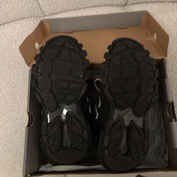 Balenciaga Track Sneakers. Worn Once!! Box, Dust Bag Included. Size 44. - Picture 13 of 17